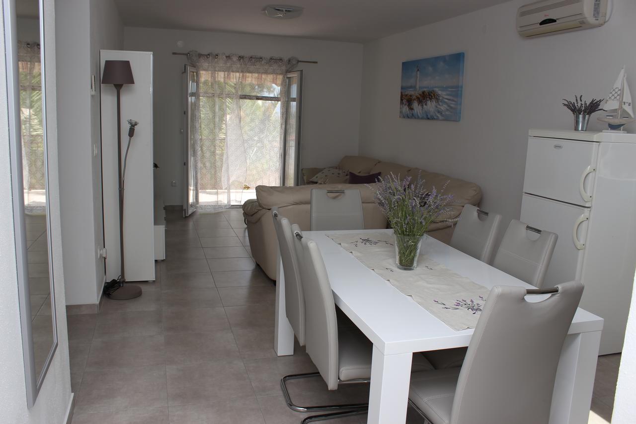 Apartmani Anna Trogir Exterior photo
