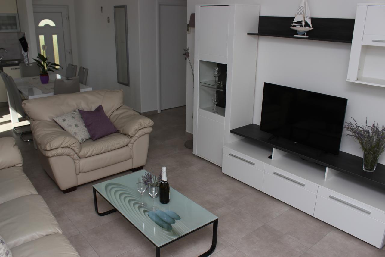 Apartmani Anna Trogir Exterior photo